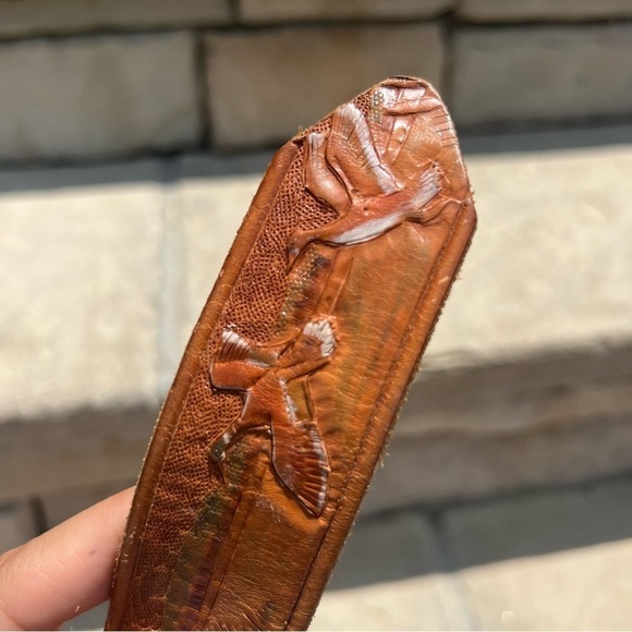 HANDMADE tooled leather belt with oval leather buckle ducks nature design 46" - Picture 7 of 7